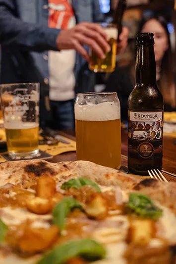 akudunniad-pizza-birra